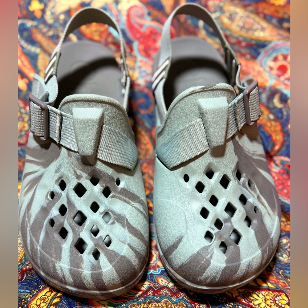Chaco- Chillo Clogs Green Mist Sz 8